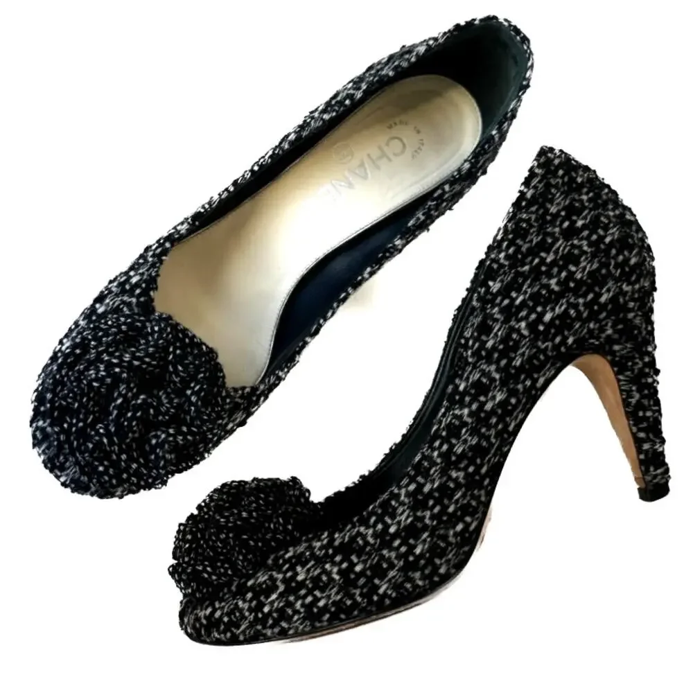 CHANEL Classic Tweed CC Camellia Flower Heel Pumps Black White IT 38.5